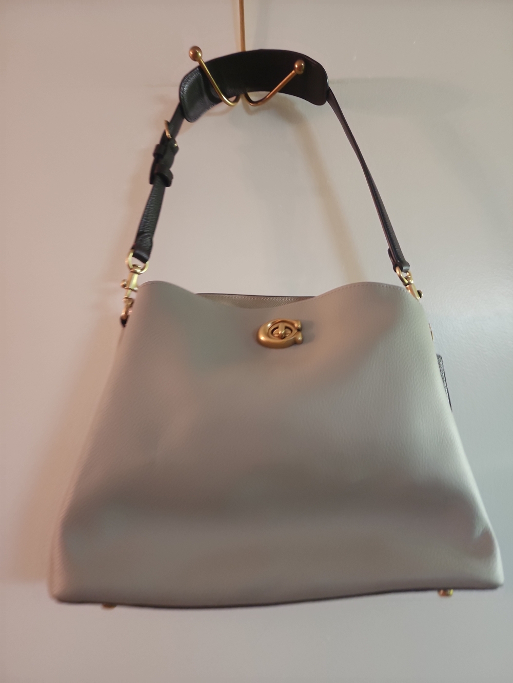 Coach Willow Gray Leather Shoulder/Crossbody Bag with Gold Turn-Lock
